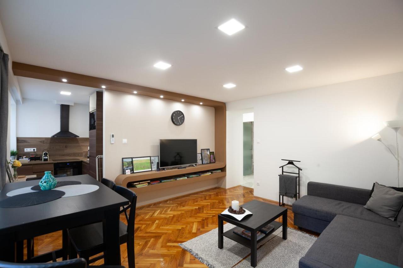 Apartamento Stellar Downtown Szeged Exterior foto